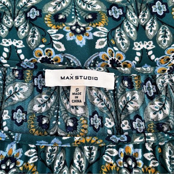 Max Studio Floral Long Sleeve Blouse Green Size Small EUC - Picture 10 of 13